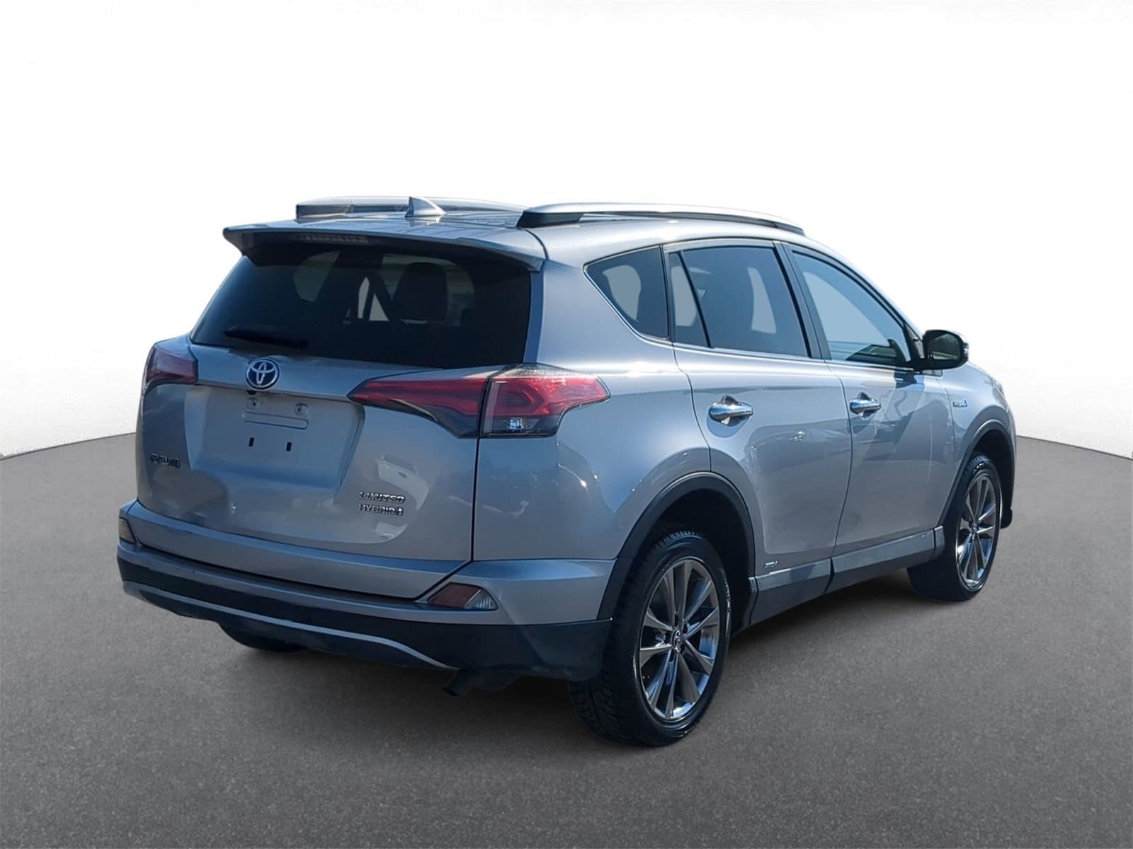 Thumbnail: 2018 Toyota RAV4 - 8