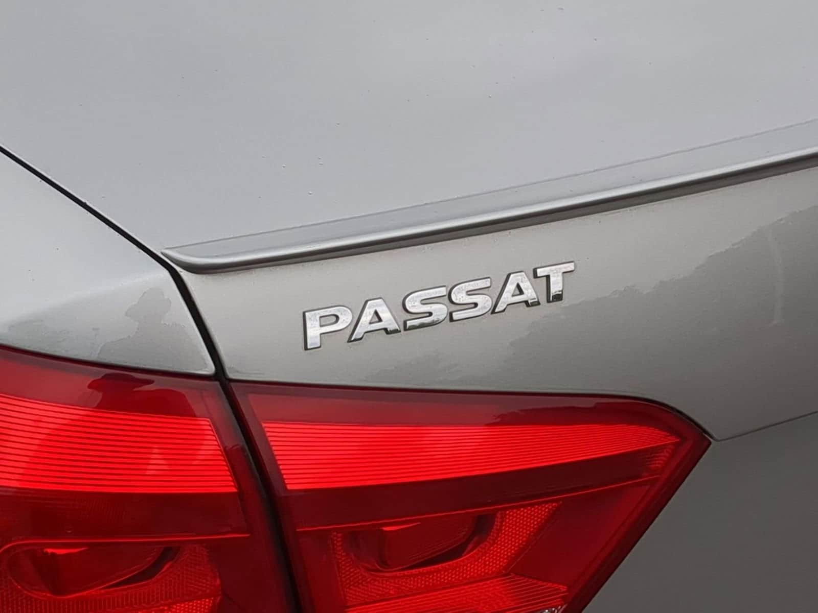 Thumbnail: 2014 Volkswagen Passat - 13