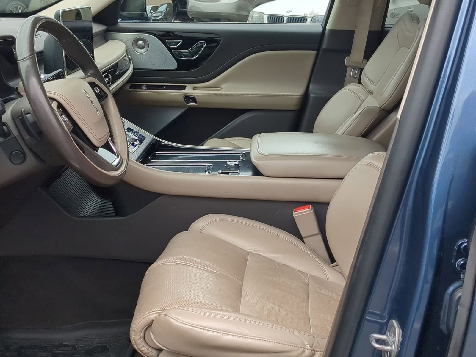 Thumbnail: 2020 Lincoln Aviator - 15