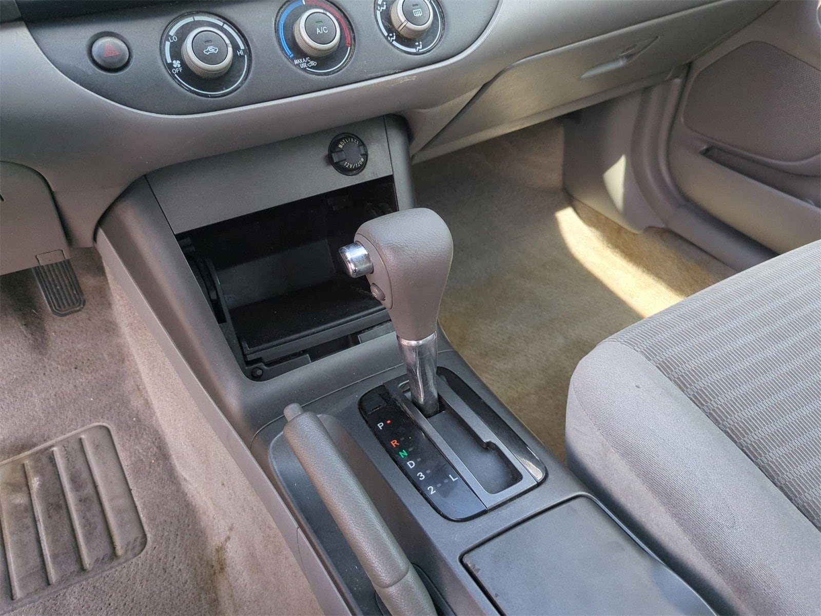 Thumbnail: 2005 Toyota Camry - 26
