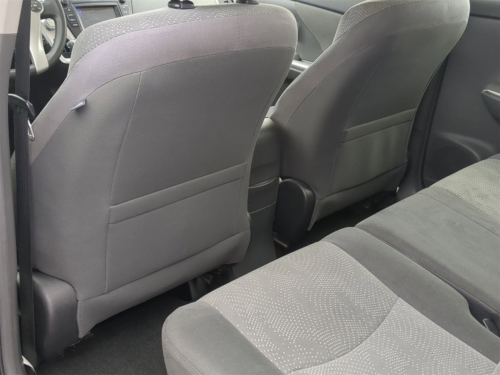 Thumbnail: 2012 Toyota Prius v - 25