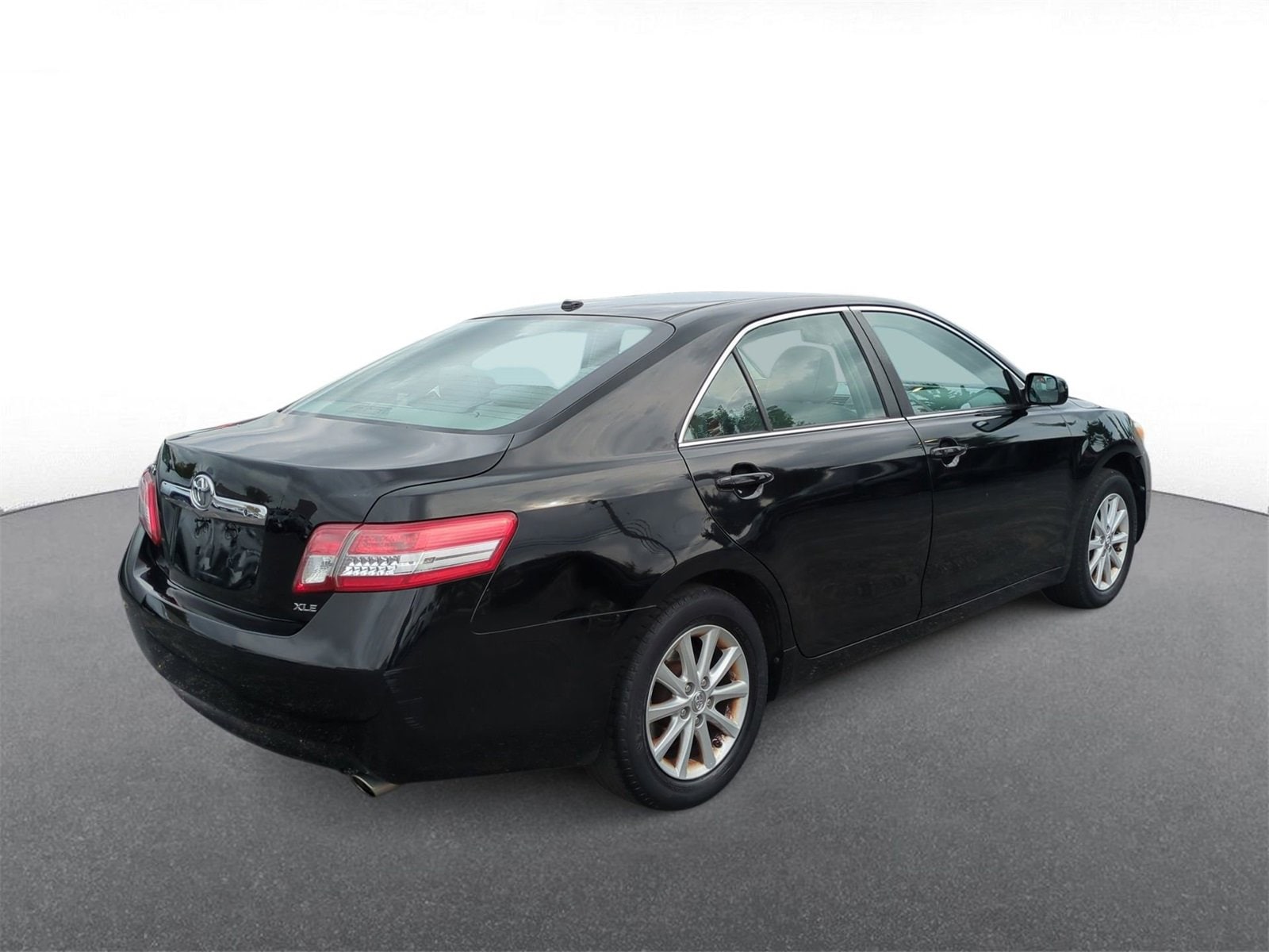 Thumbnail: 2010 Toyota Camry - 8