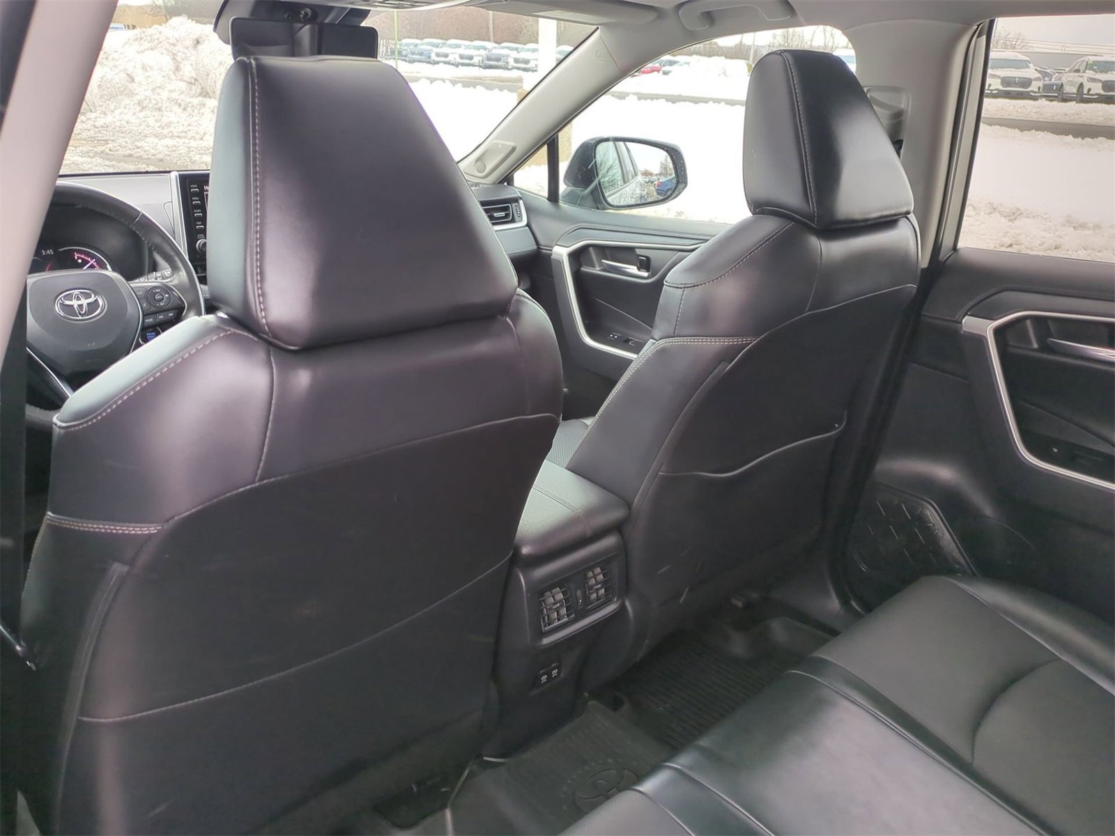 Thumbnail: 2019 Toyota RAV4 - 18