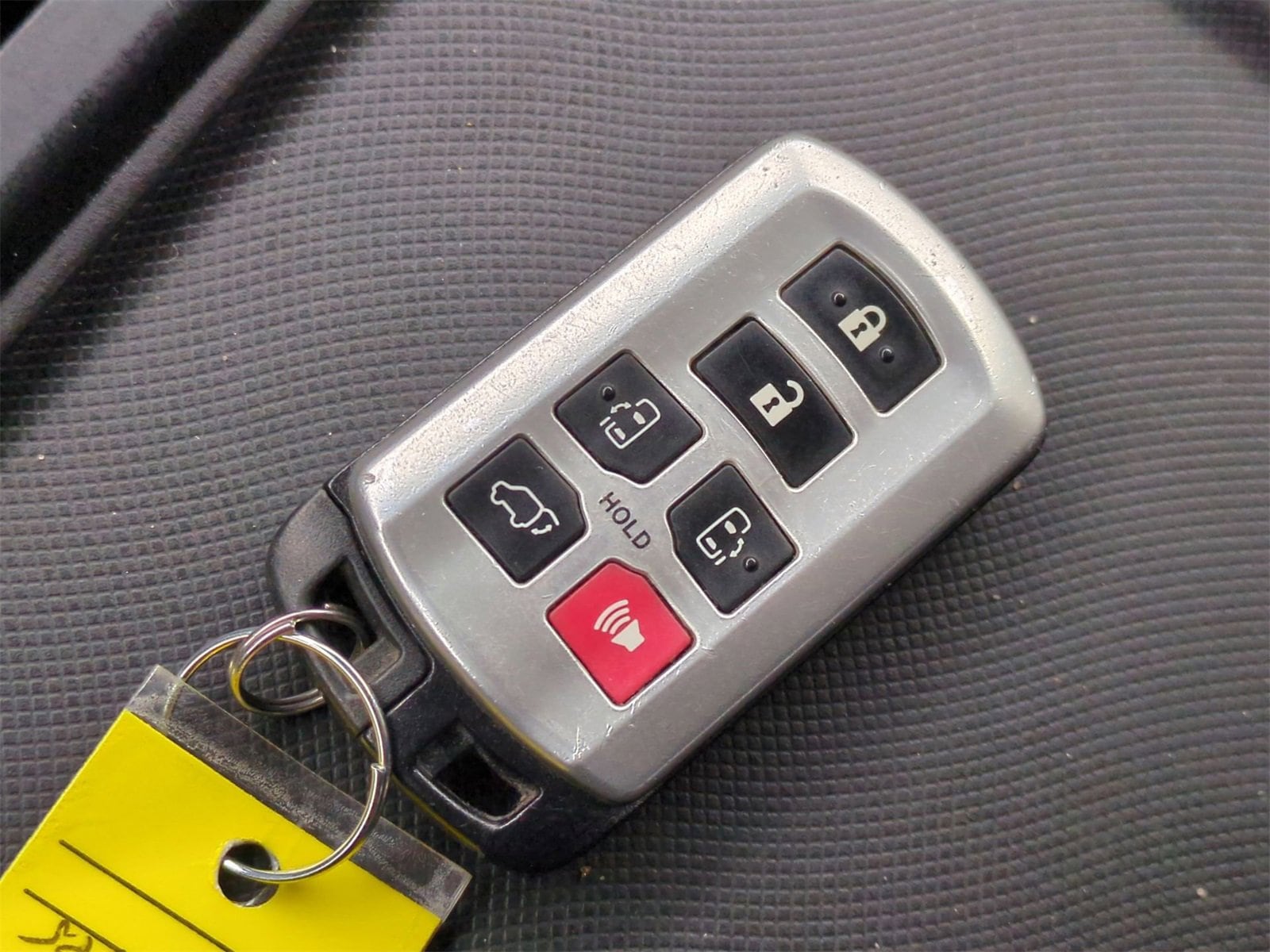 Thumbnail: 2015 Toyota Sienna - 36