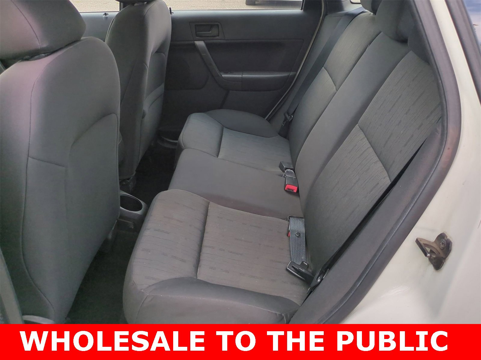 Thumbnail: 2010 Ford Focus - 16