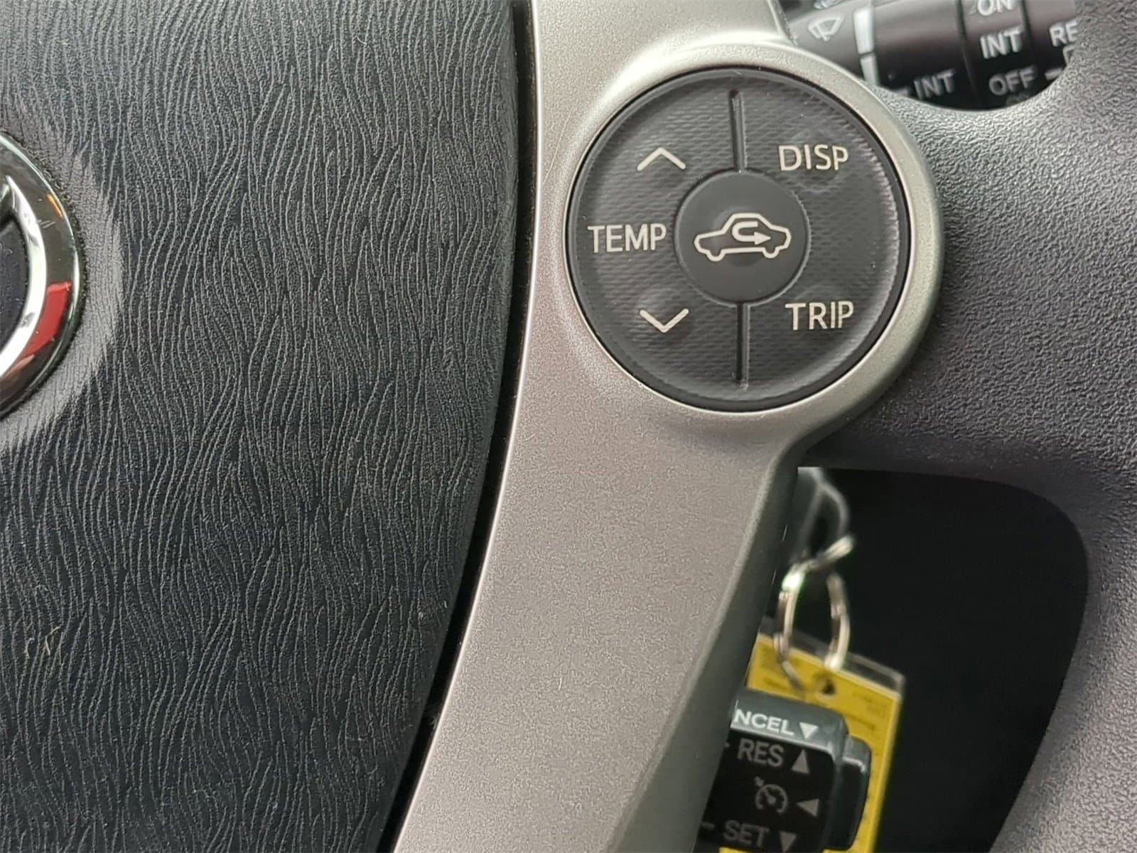 Thumbnail: 2014 Toyota Prius c - 31