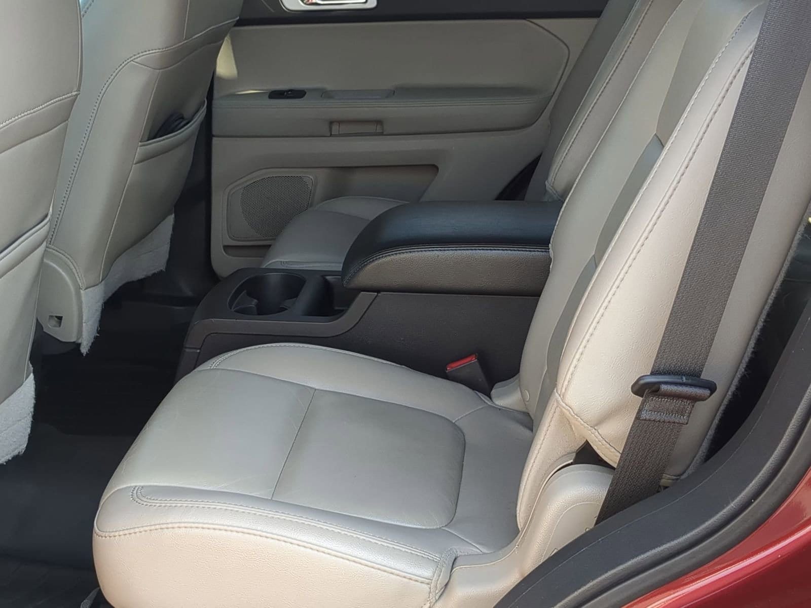 Thumbnail: 2014 Ford Explorer - 19