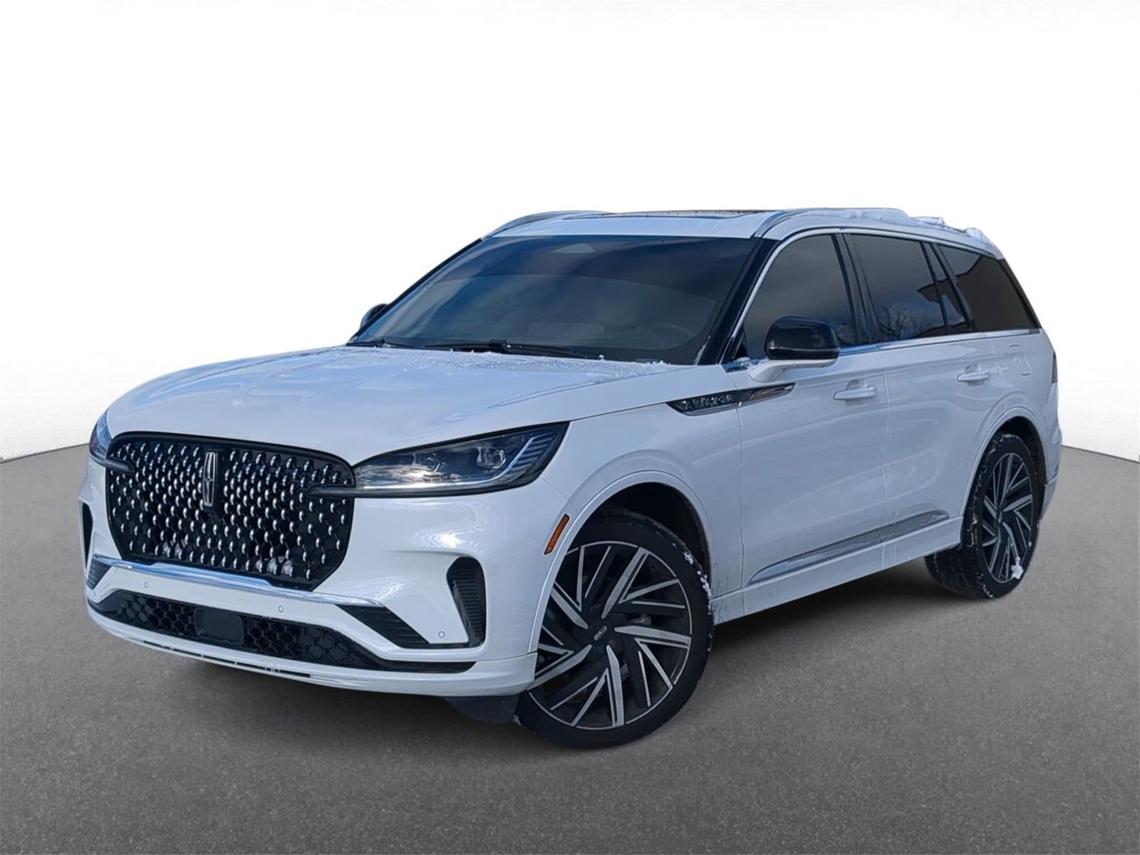 Thumbnail: 2025 Lincoln Aviator - 1