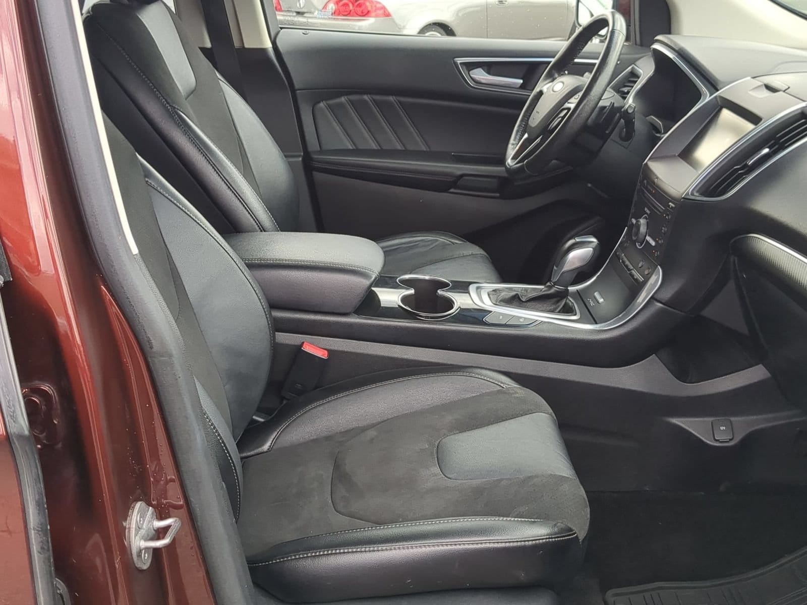 Thumbnail: 2015 Ford Edge - 21