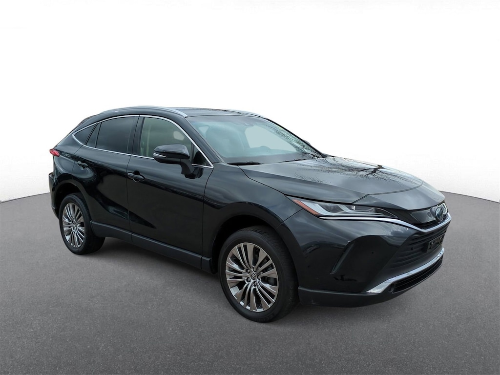 Used 2022 Toyota Venza XLE SUV