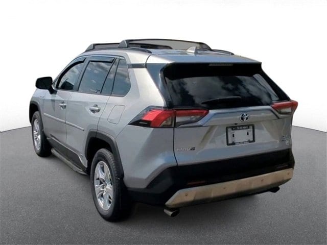 2021 Toyota RAV4 XLE 7