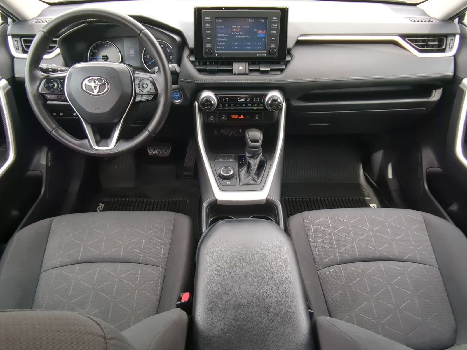 Thumbnail: 2021 Toyota RAV4 - 15