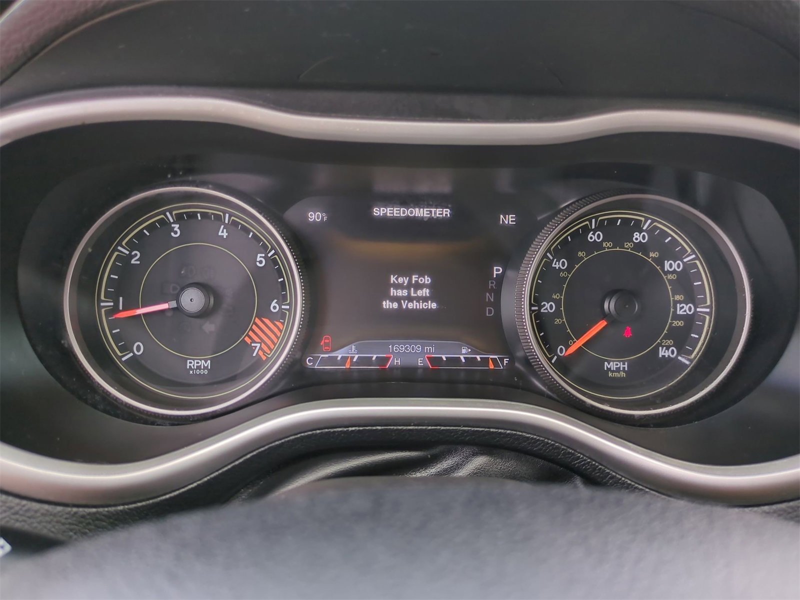 Thumbnail: 2015 Jeep Cherokee - 32
