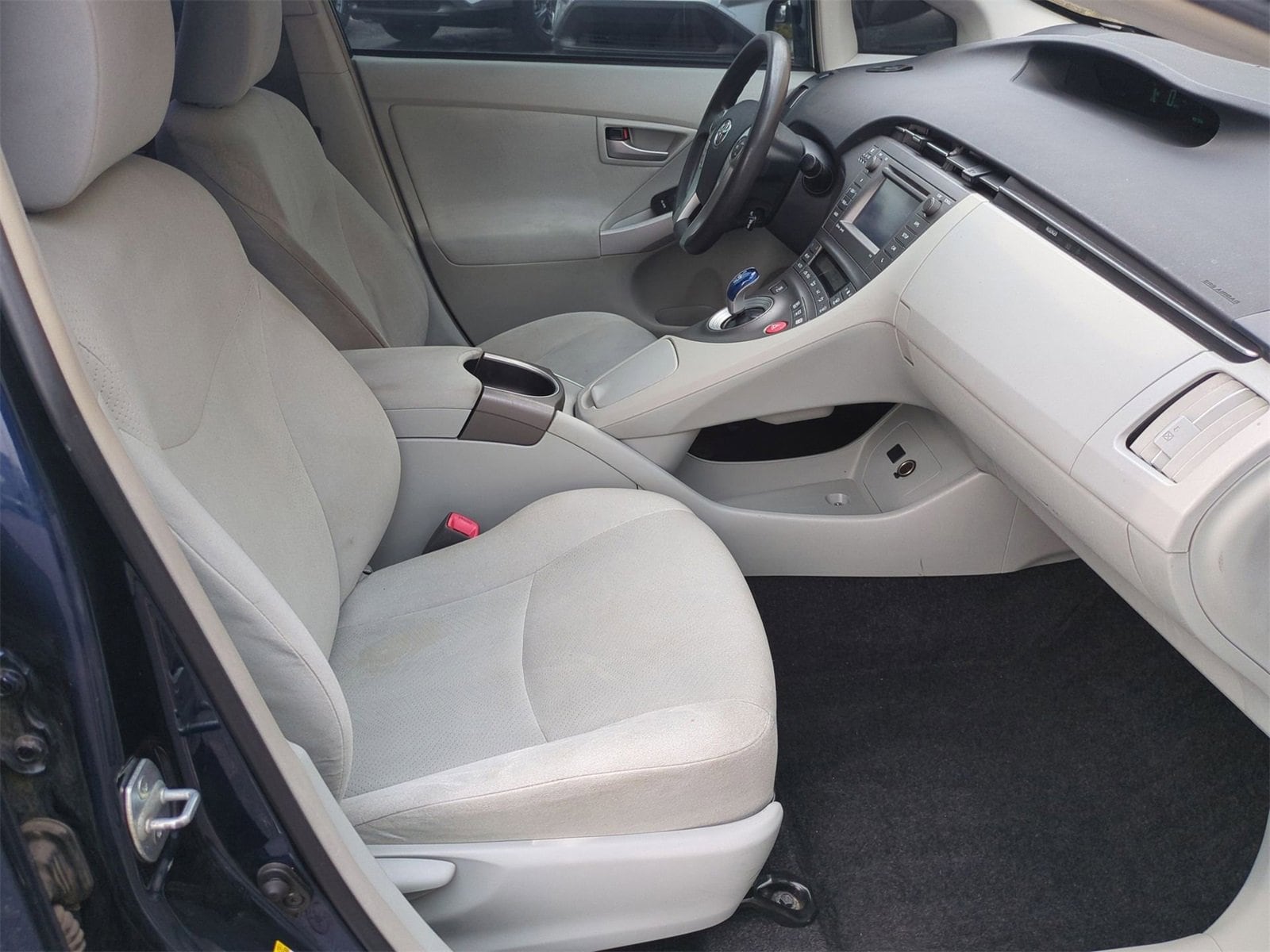 Thumbnail: 2013 Toyota Prius - 19