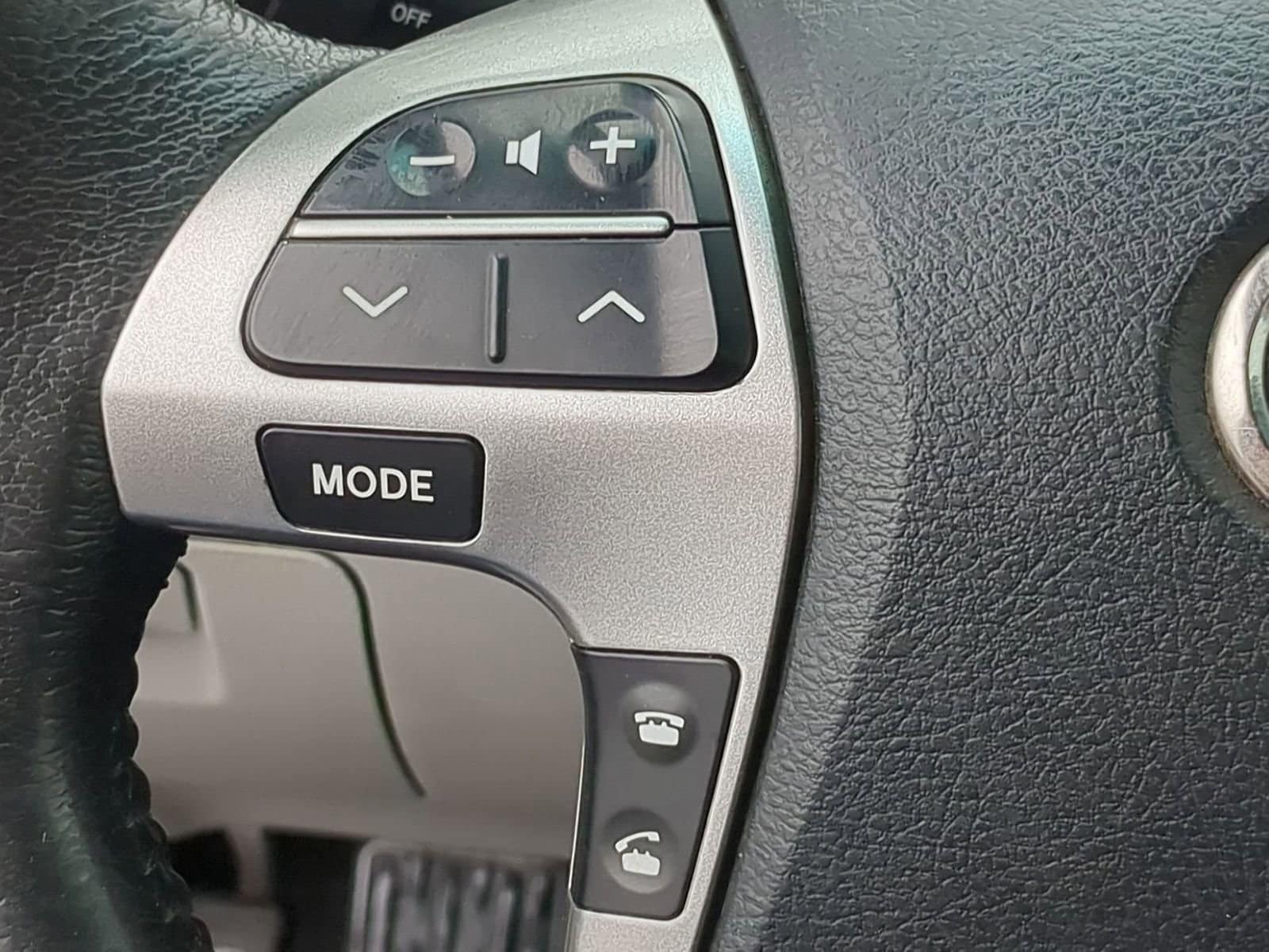 Thumbnail: 2012 Toyota Highlander - 23