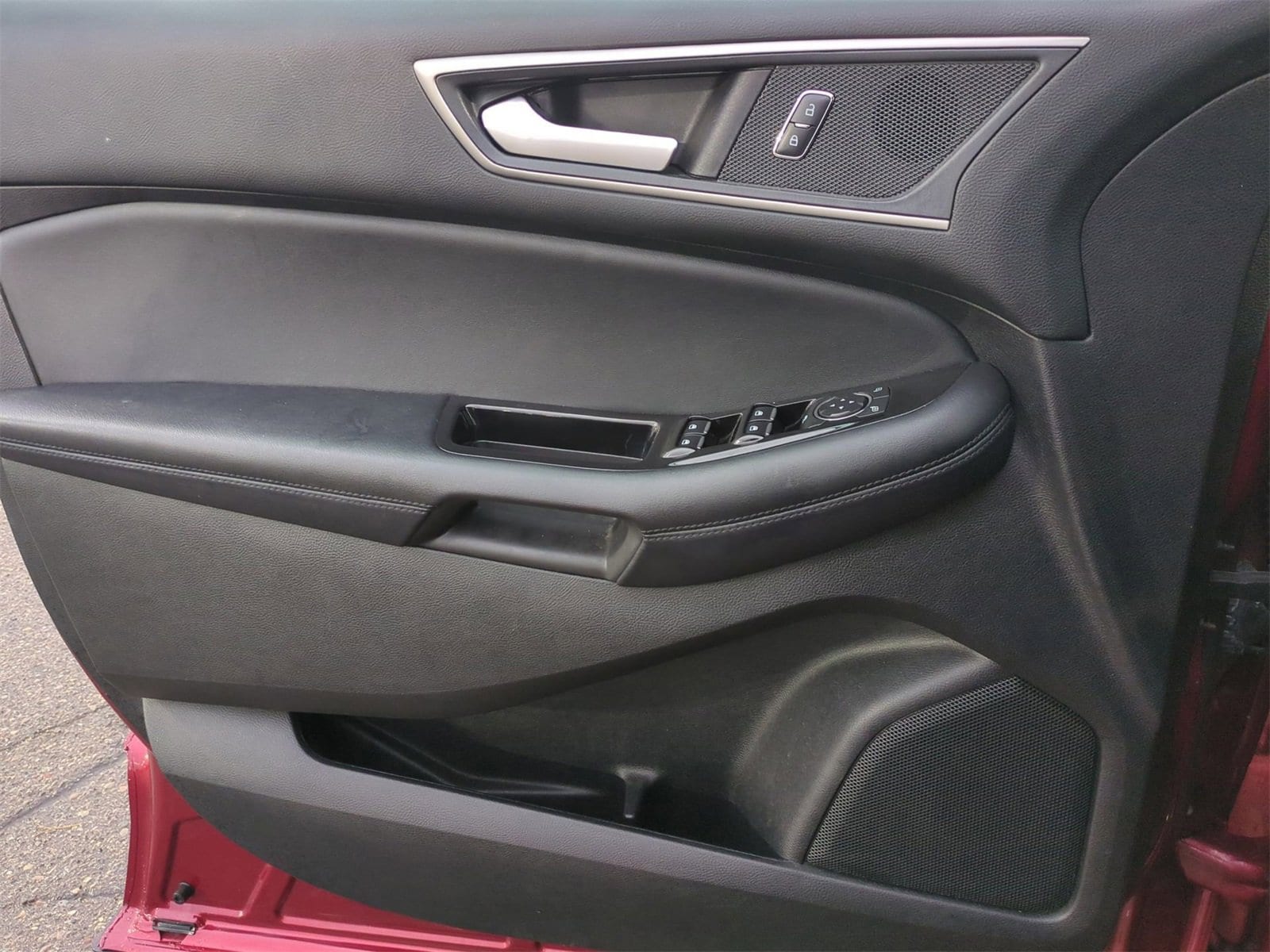 Thumbnail: 2018 Ford Edge - 30