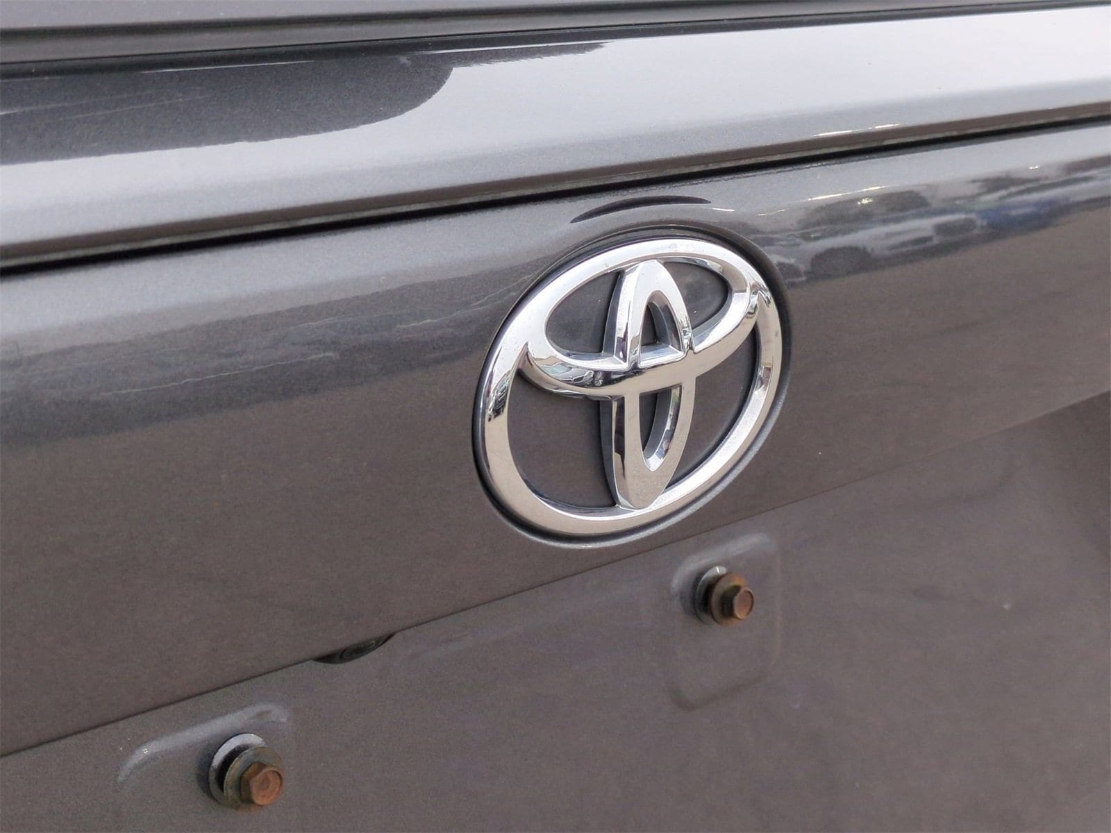 Thumbnail: 2019 Toyota RAV4 - 12