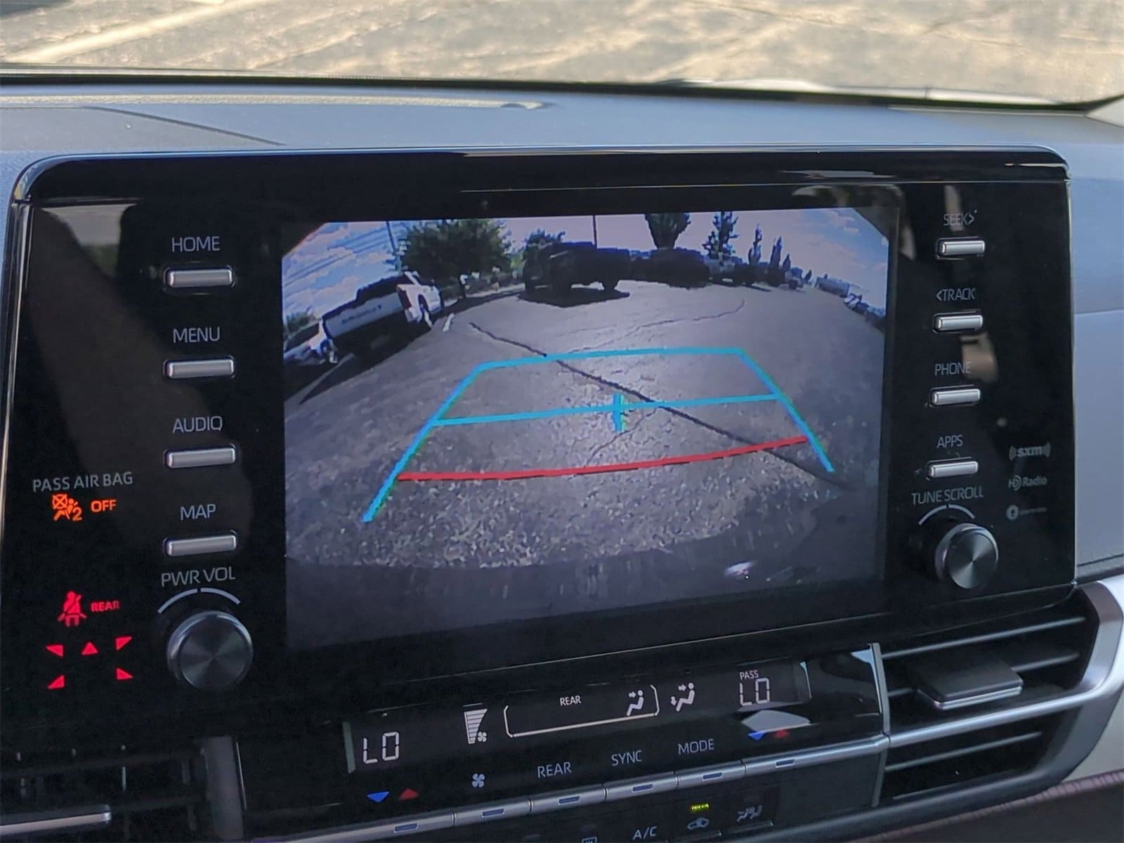 Thumbnail: 2023 Toyota Sienna - 28