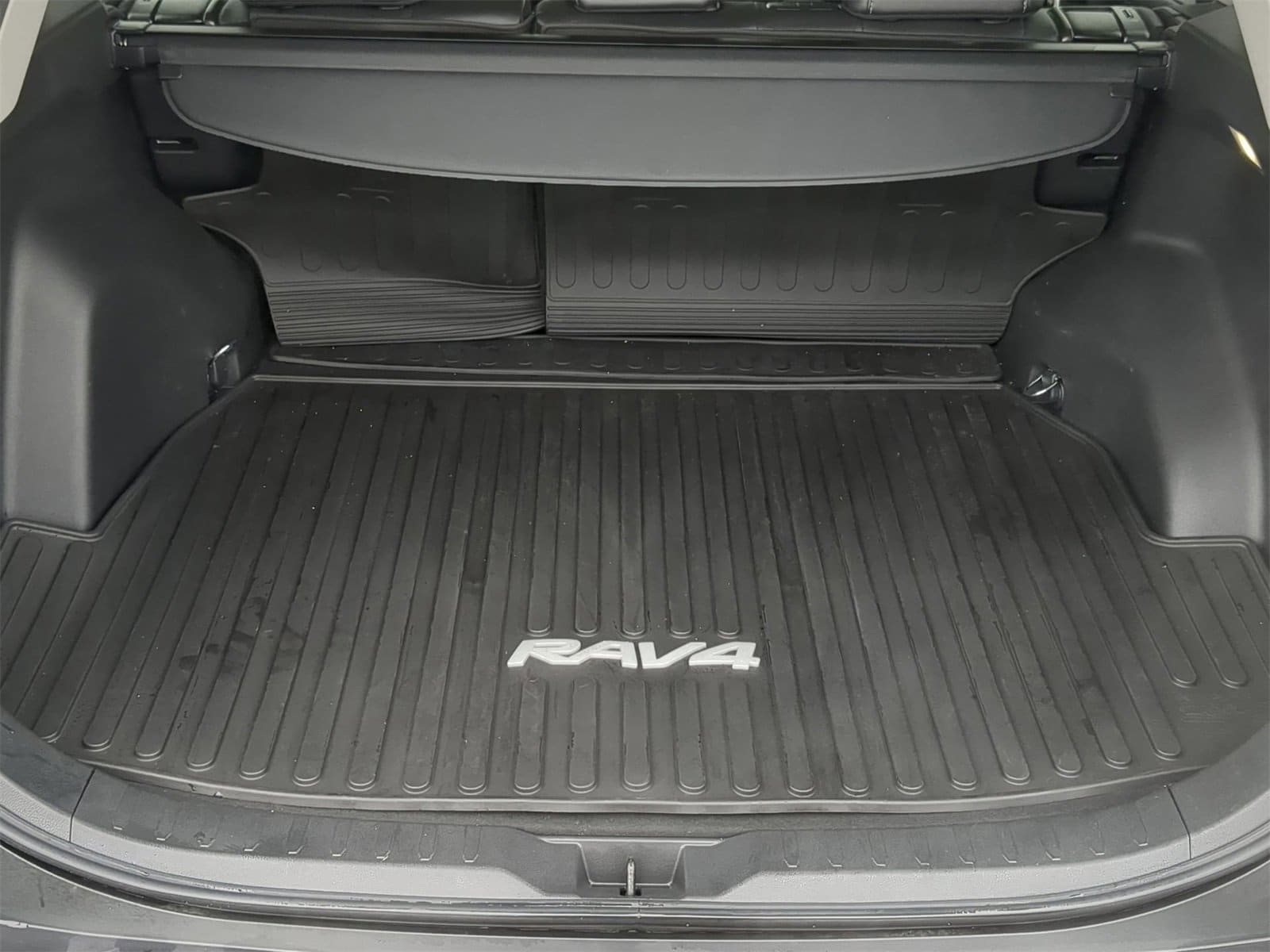 Thumbnail: 2023 Toyota RAV4 - 39