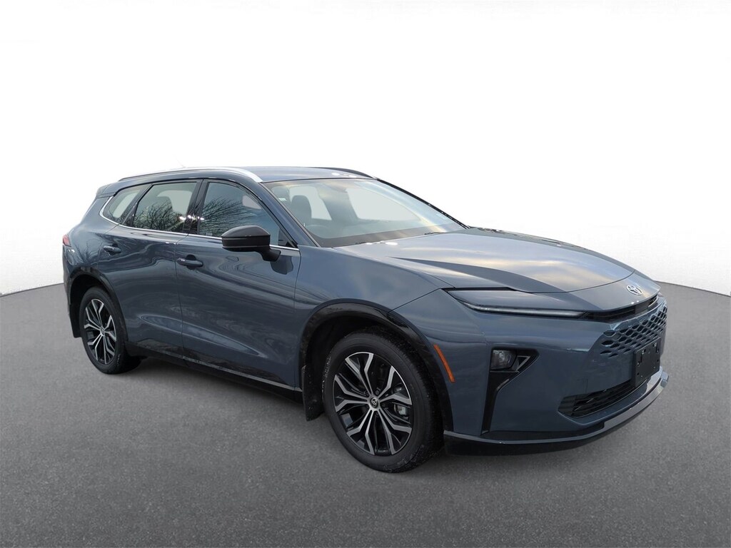 Used 2025 Toyota Crown Signia XLE SUV