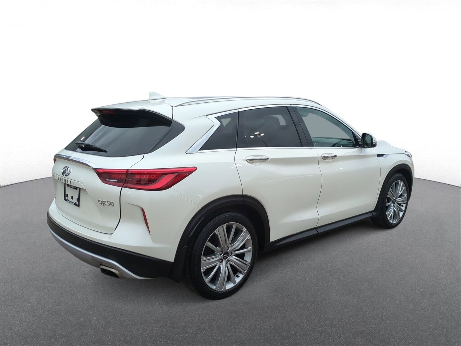Thumbnail: 2021 INFINITI QX50 - 8