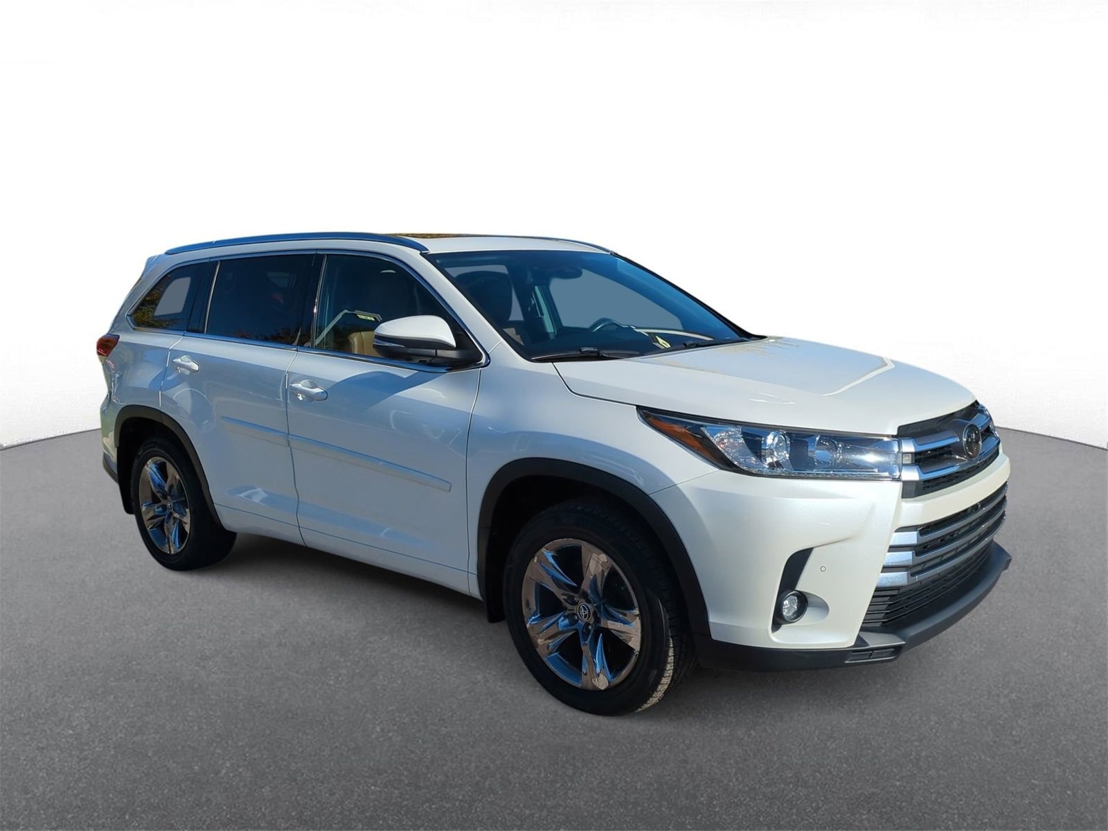 Thumbnail: 2019 Toyota Highlander - 2