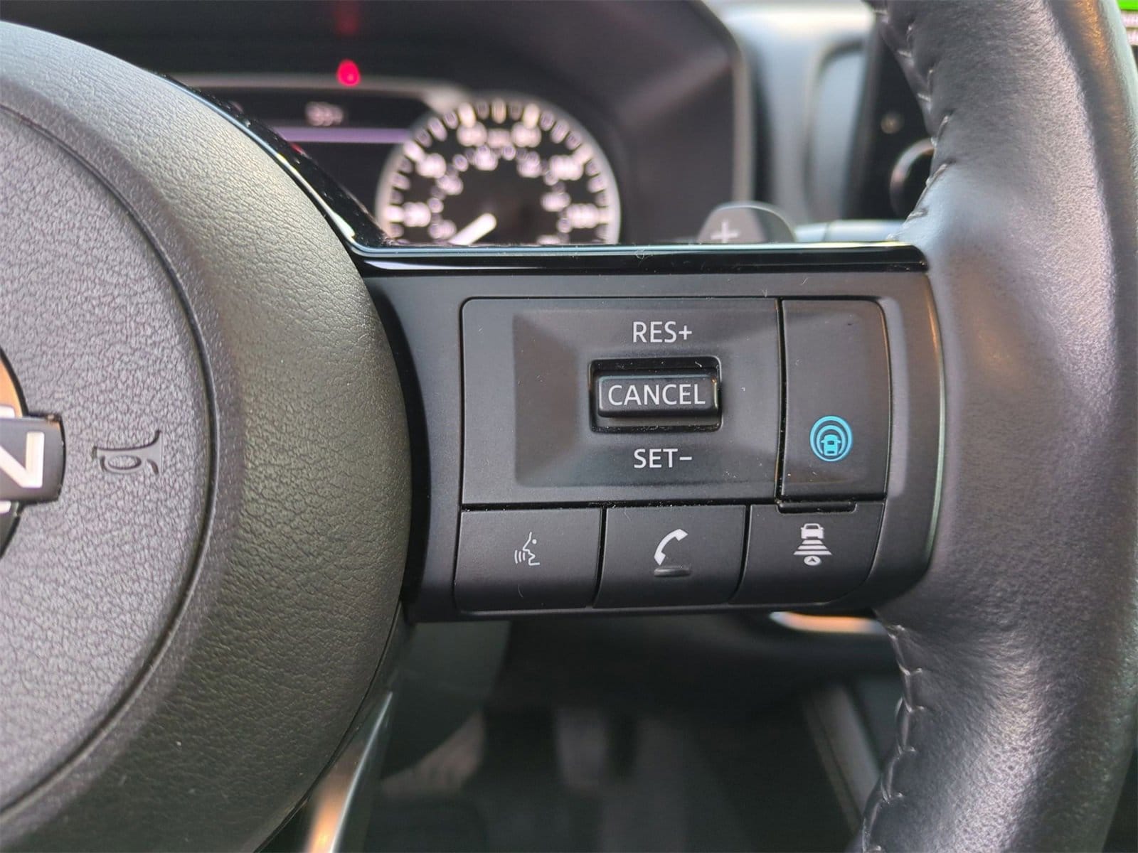 Thumbnail: 2023 Nissan Rogue - 24