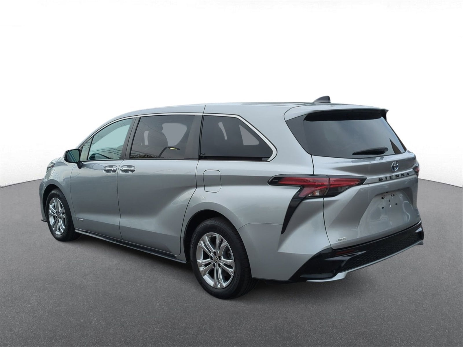 Thumbnail: 2021 Toyota Sienna - 6