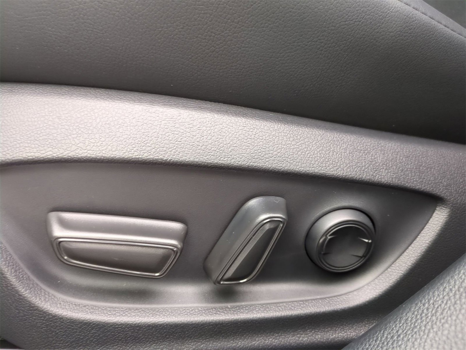 Thumbnail: 2026 Toyota Corolla - 17