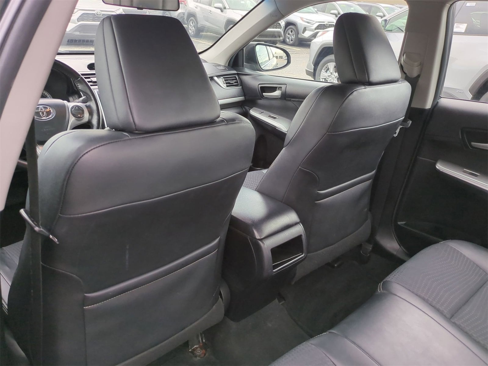 Thumbnail: 2012 Toyota Camry - 18