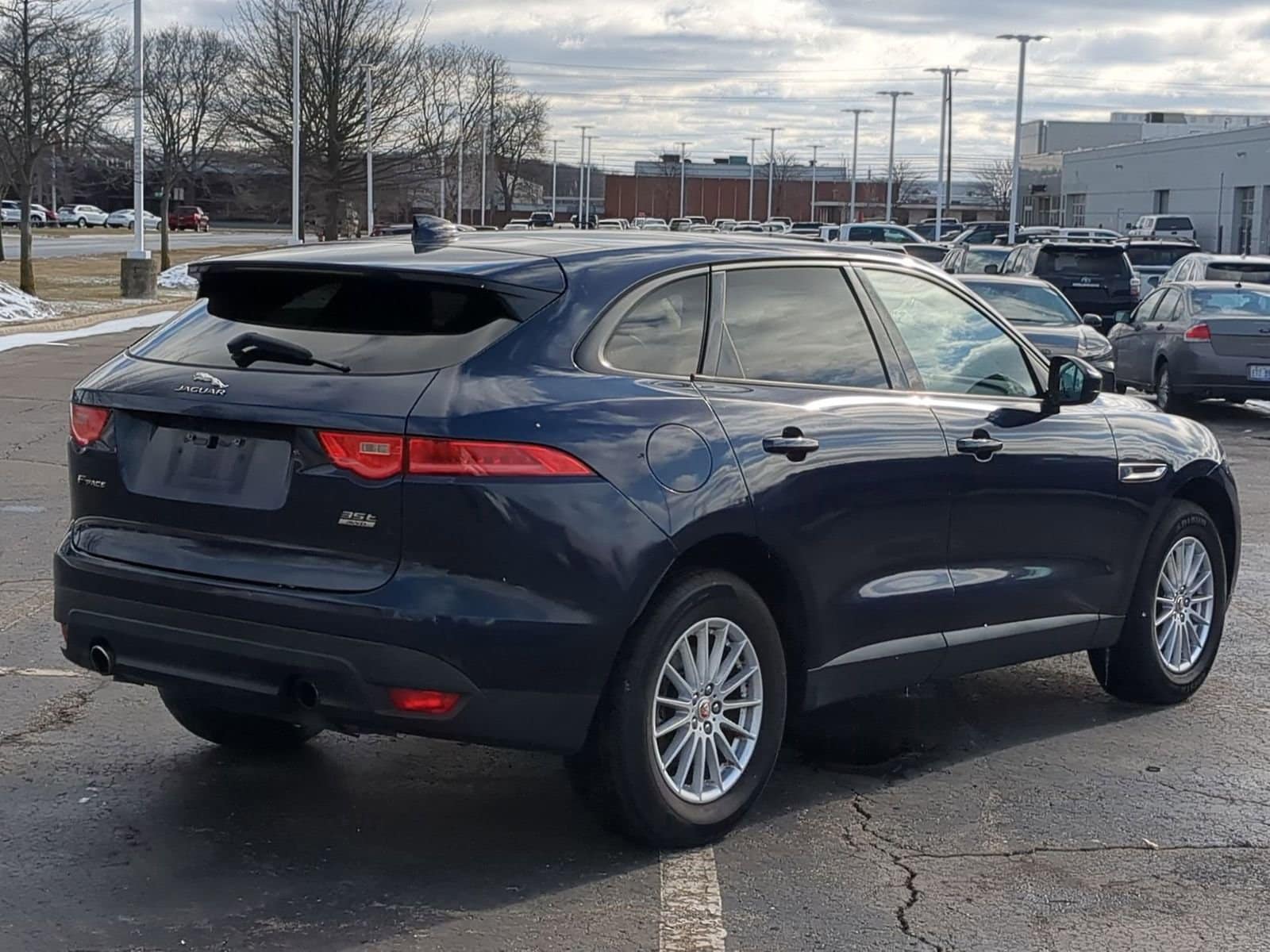 Thumbnail: 2017 Jaguar F-Pace - 14