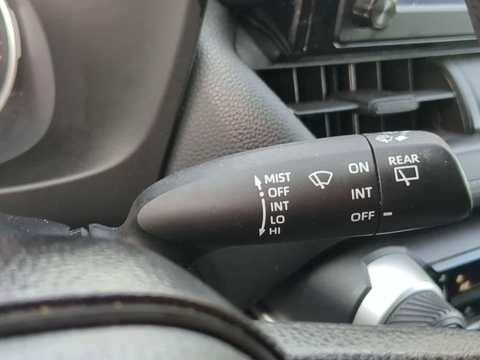 Thumbnail: 2019 Toyota RAV4 - 25