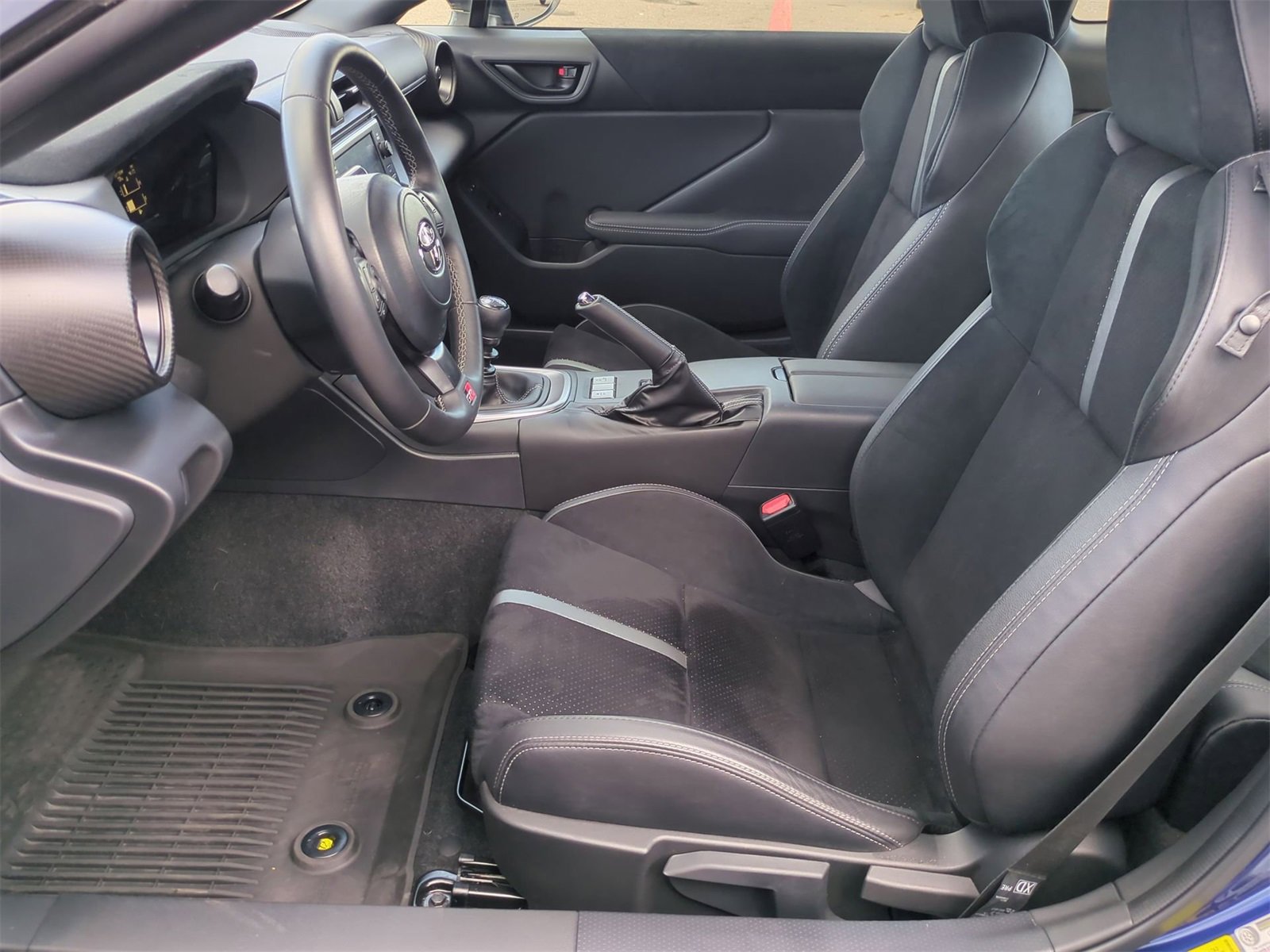 Thumbnail: 2023 Toyota GR86 - 16