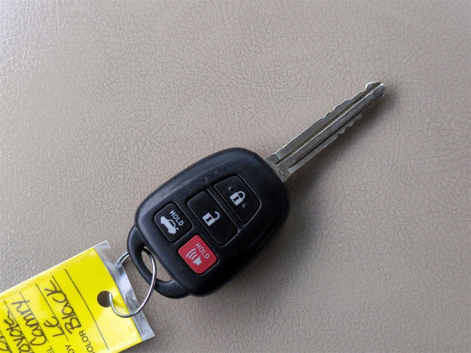 Thumbnail: 2012 Toyota Camry - 28