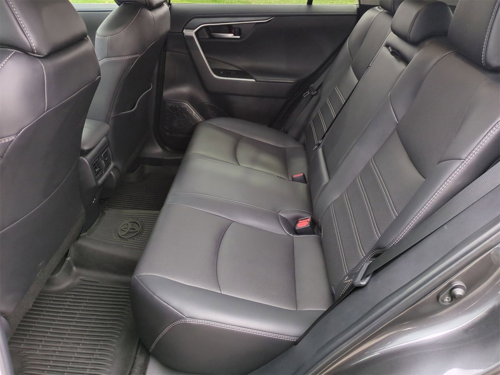 Thumbnail: 2024 Toyota RAV4 - 20