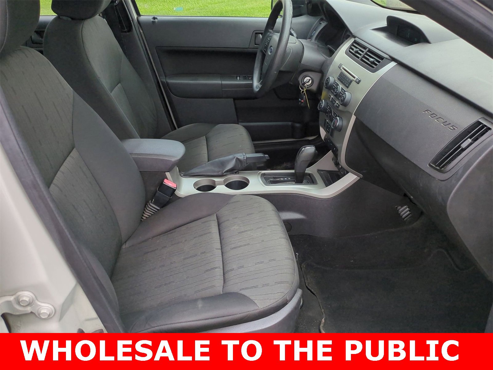 Thumbnail: 2010 Ford Focus - 18