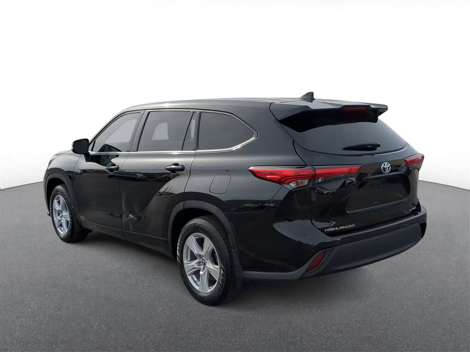 Thumbnail: 2021 Toyota Highlander - 6