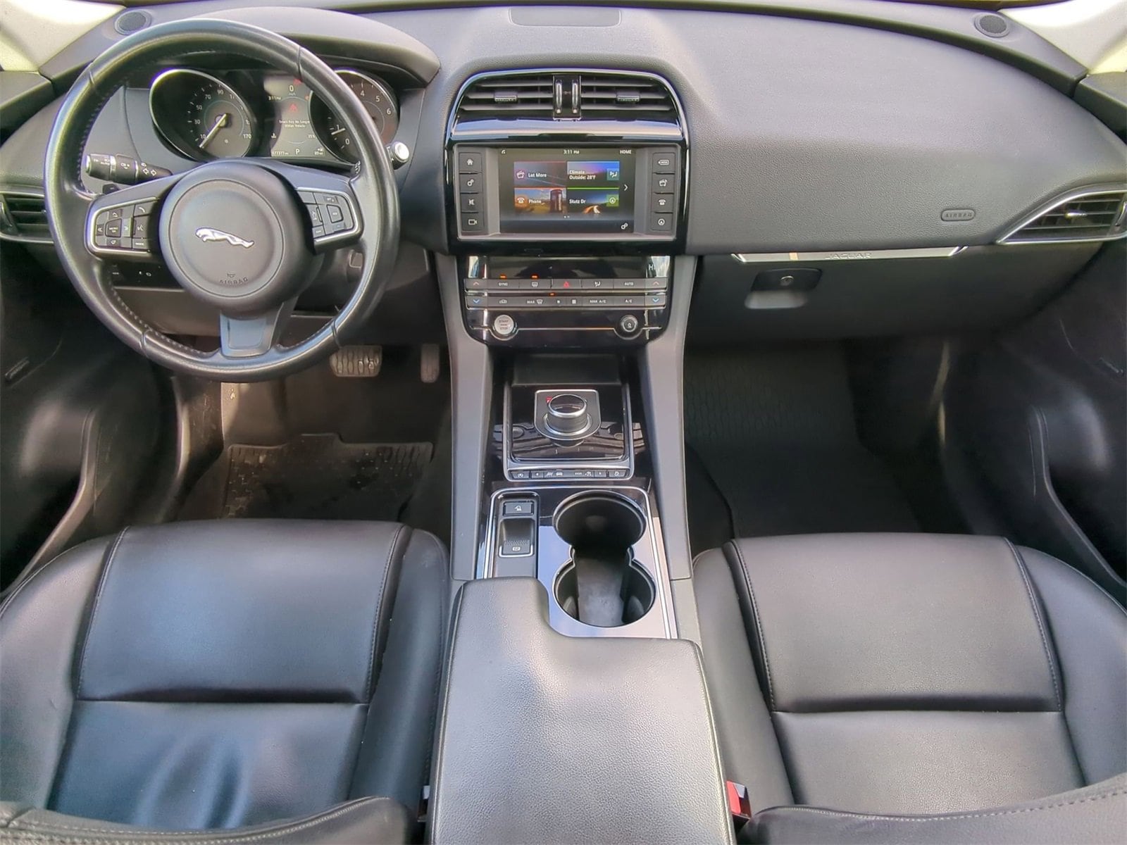 Thumbnail: 2017 Jaguar F-Pace - 22