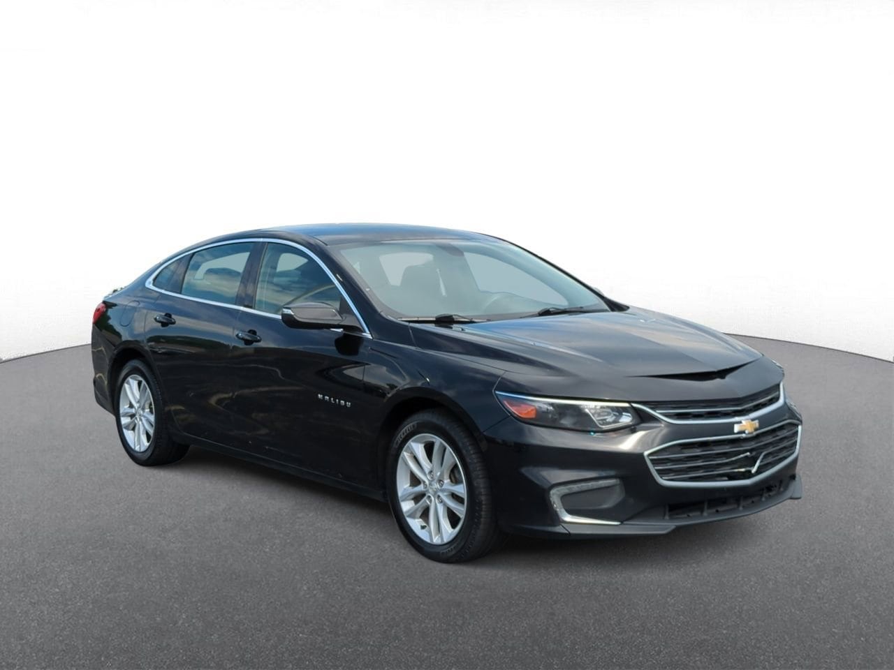 Thumbnail: 2016 Chevrolet Malibu - 2
