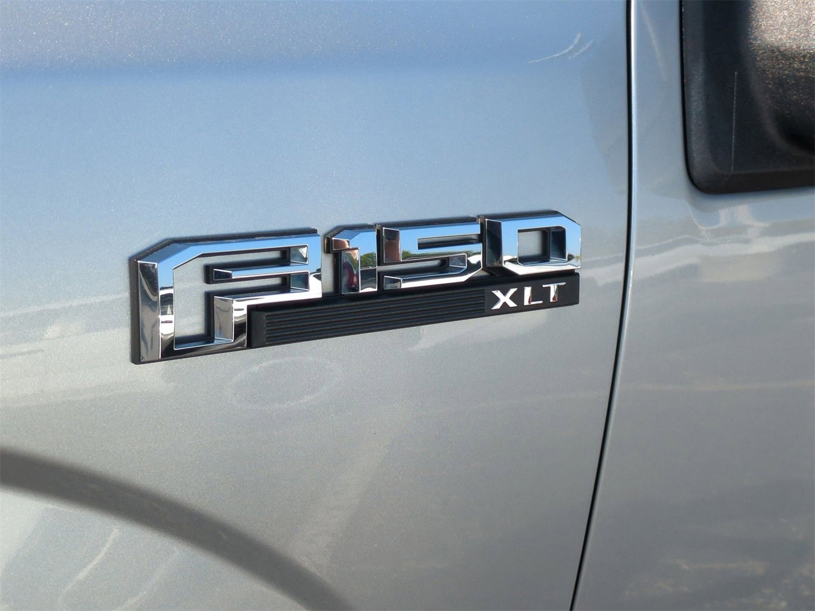 Thumbnail: 2017 Ford F-150 - 13