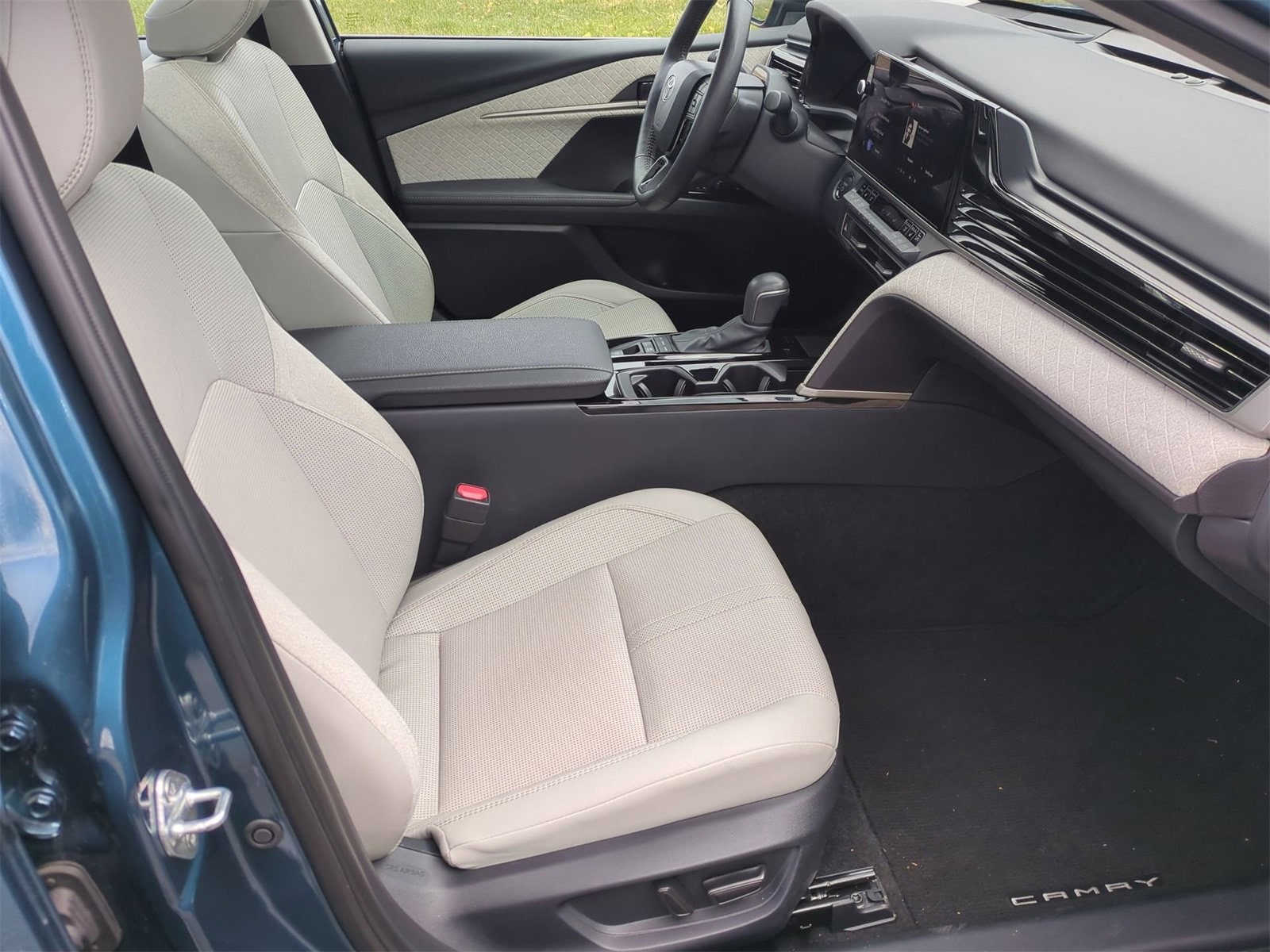 Thumbnail: 2025 Toyota Camry - 21