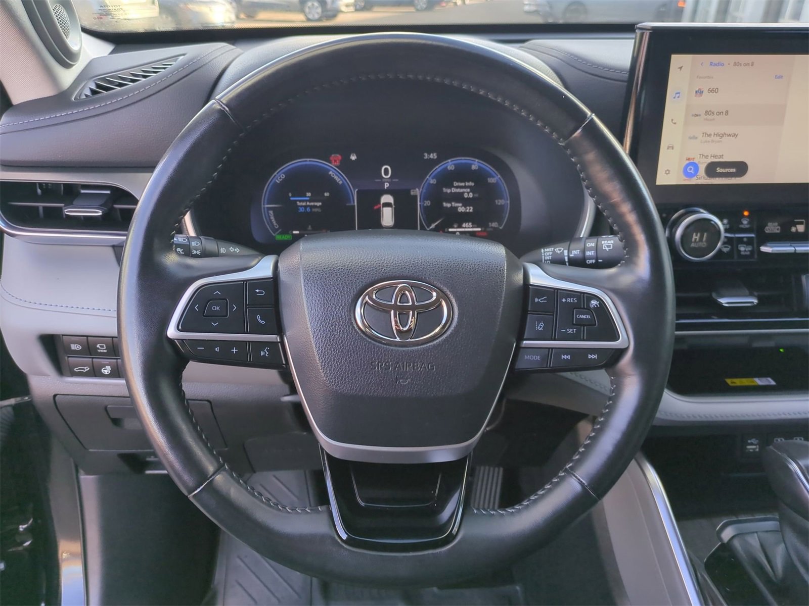 Thumbnail: 2023 Toyota Highlander - 22