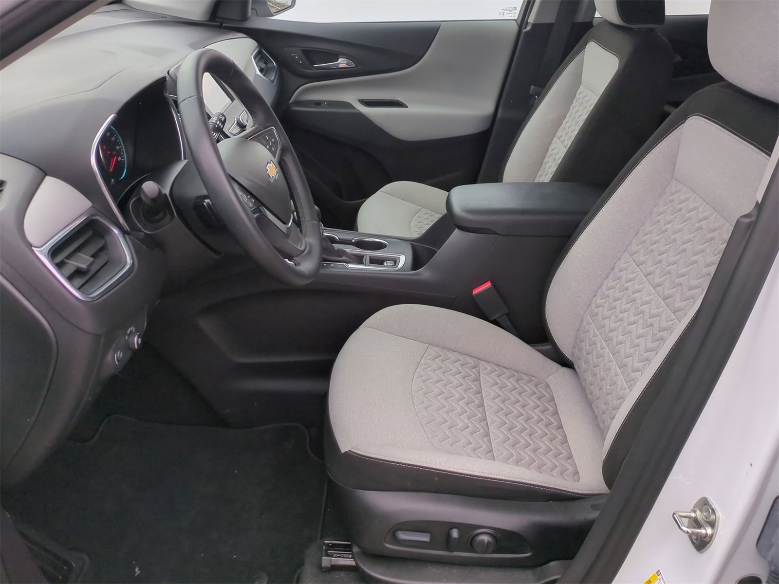 Thumbnail: 2024 Chevrolet Equinox - 16