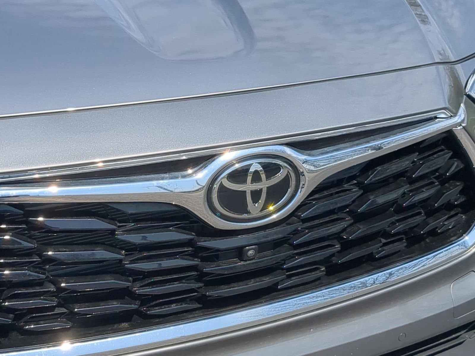 Thumbnail: 2025 Toyota Highlander - 12