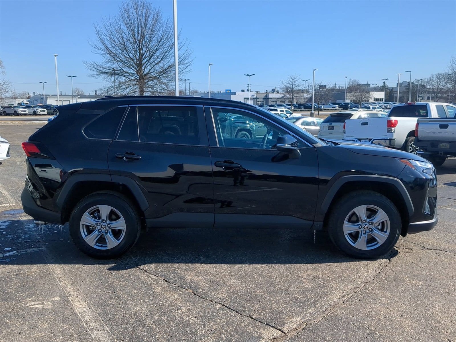 Thumbnail: 2024 Toyota RAV4 - 15