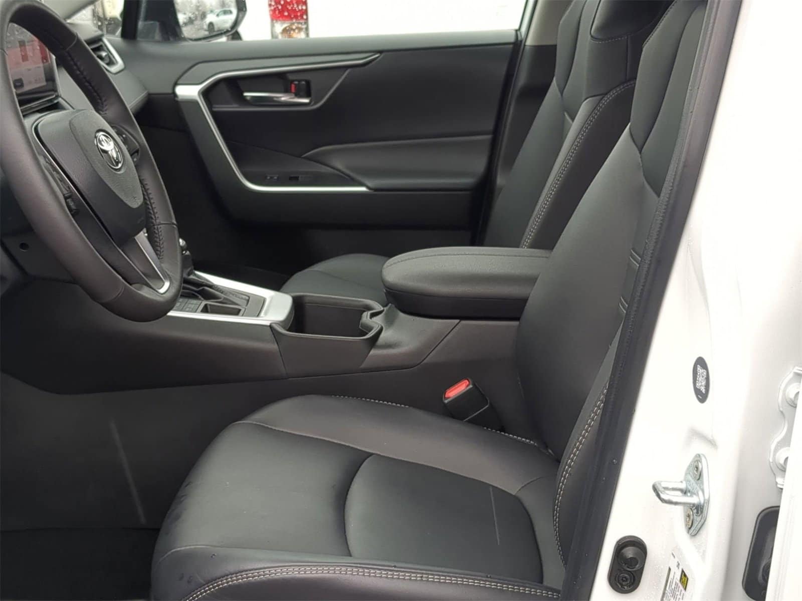 Thumbnail: 2023 Toyota RAV4 - 23