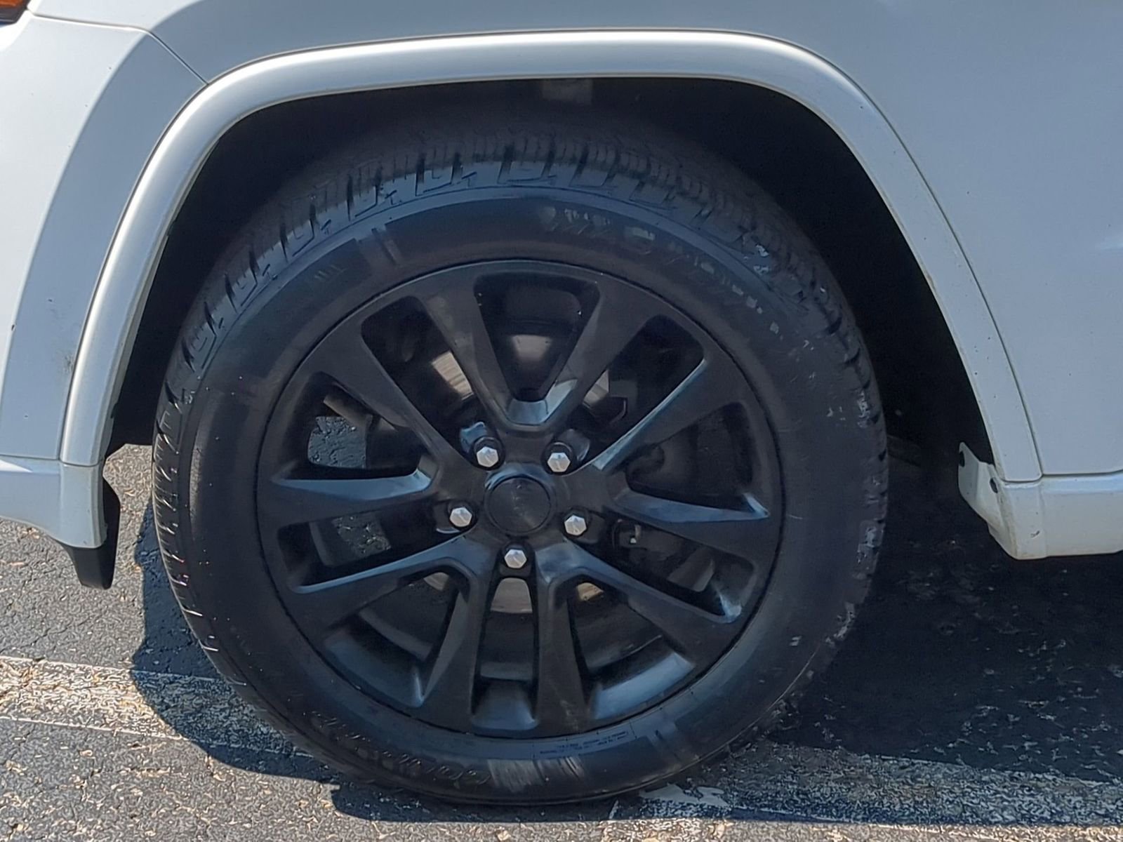 Thumbnail: 2018 Jeep Grand Cherokee - 14