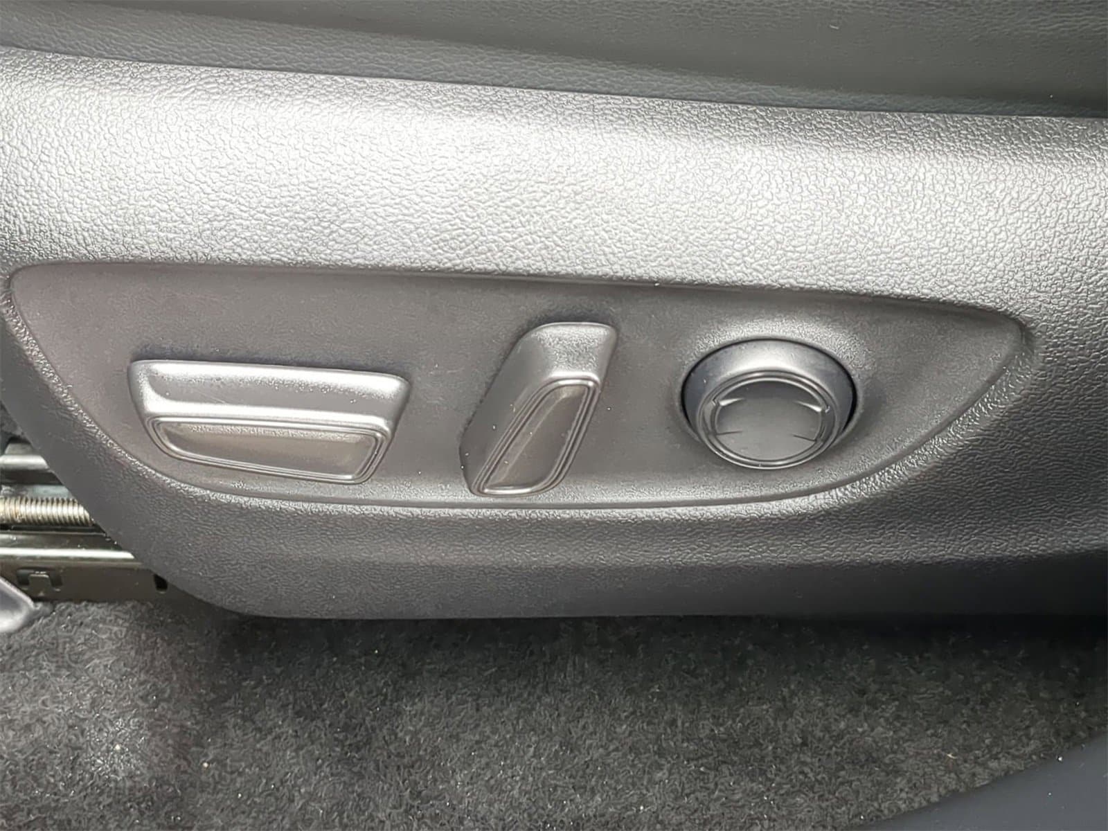 Thumbnail: 2025 Toyota Highlander - 24