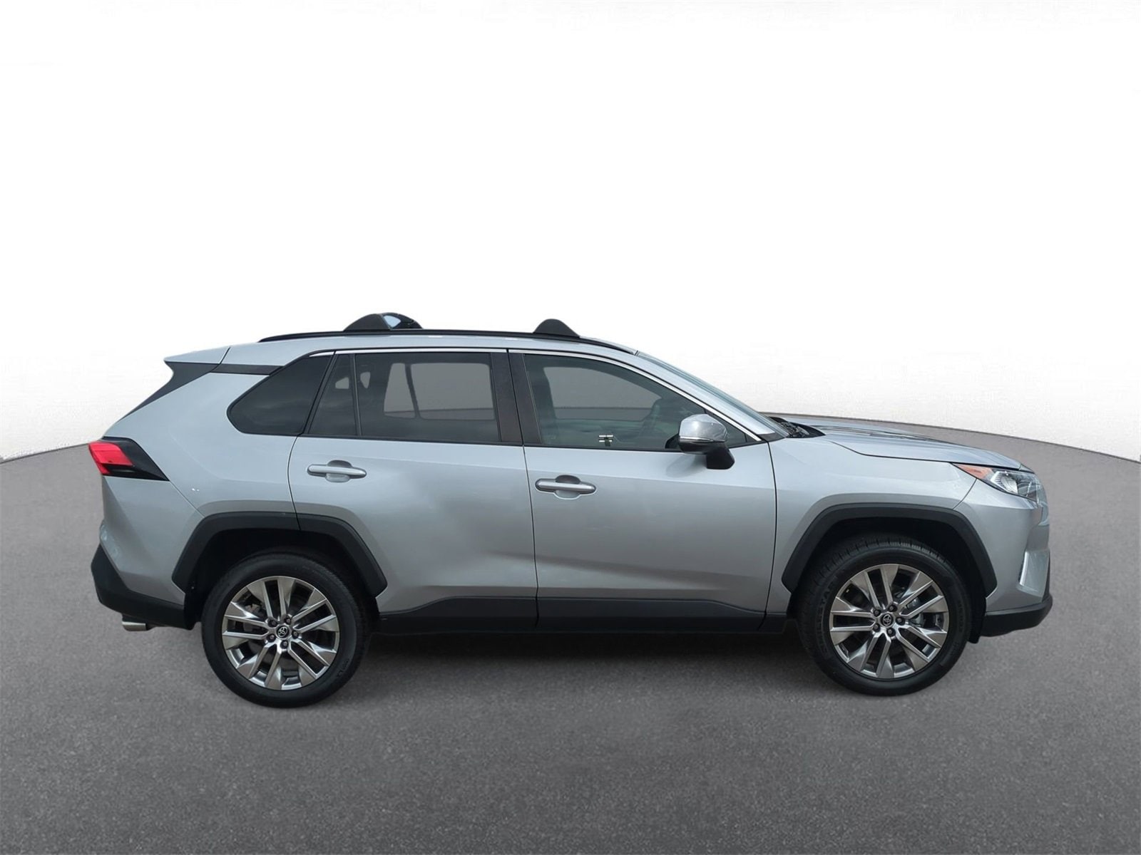 Thumbnail: 2020 Toyota RAV4 - 9
