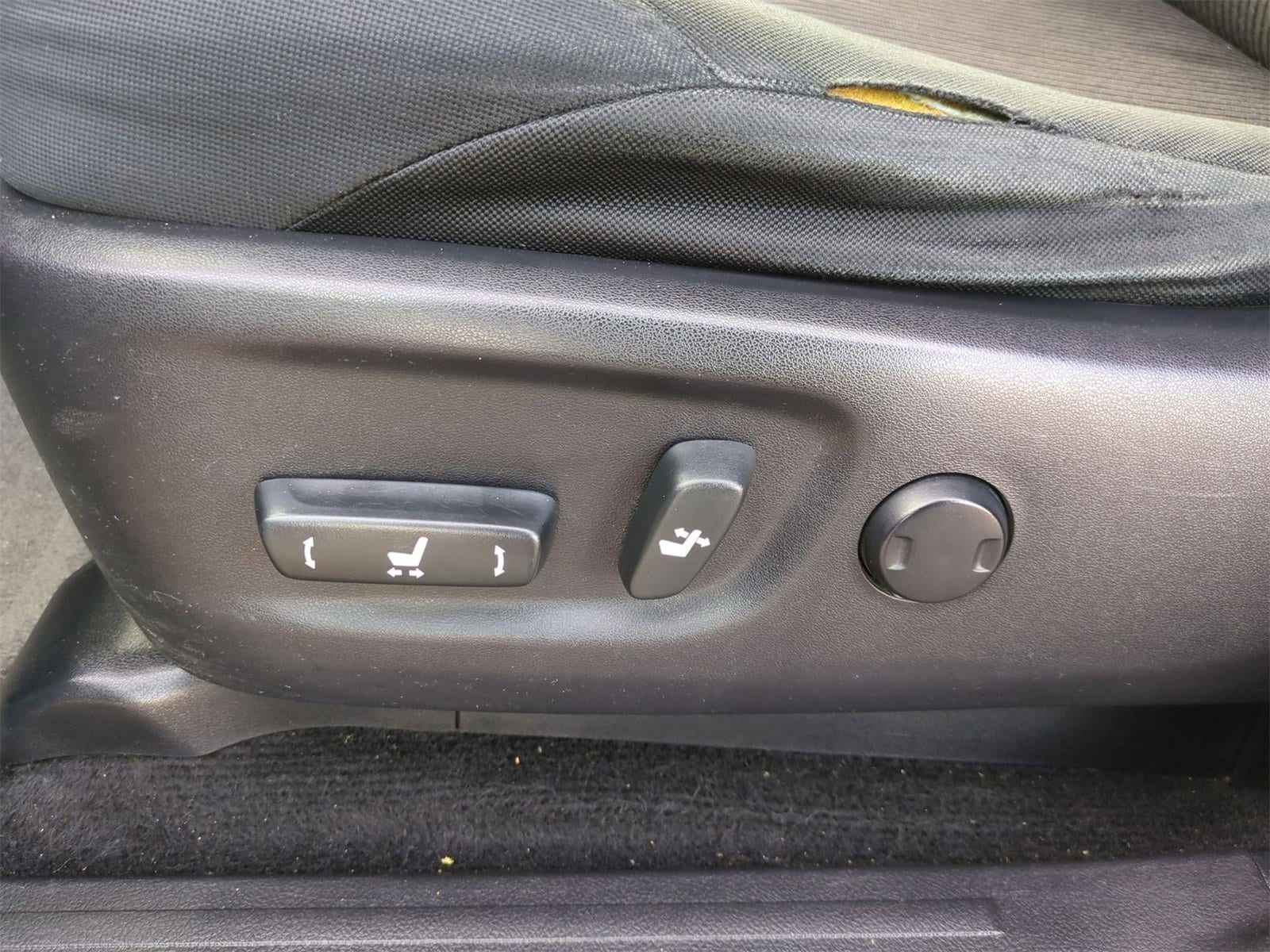 Thumbnail: 2013 Toyota 4Runner - 16